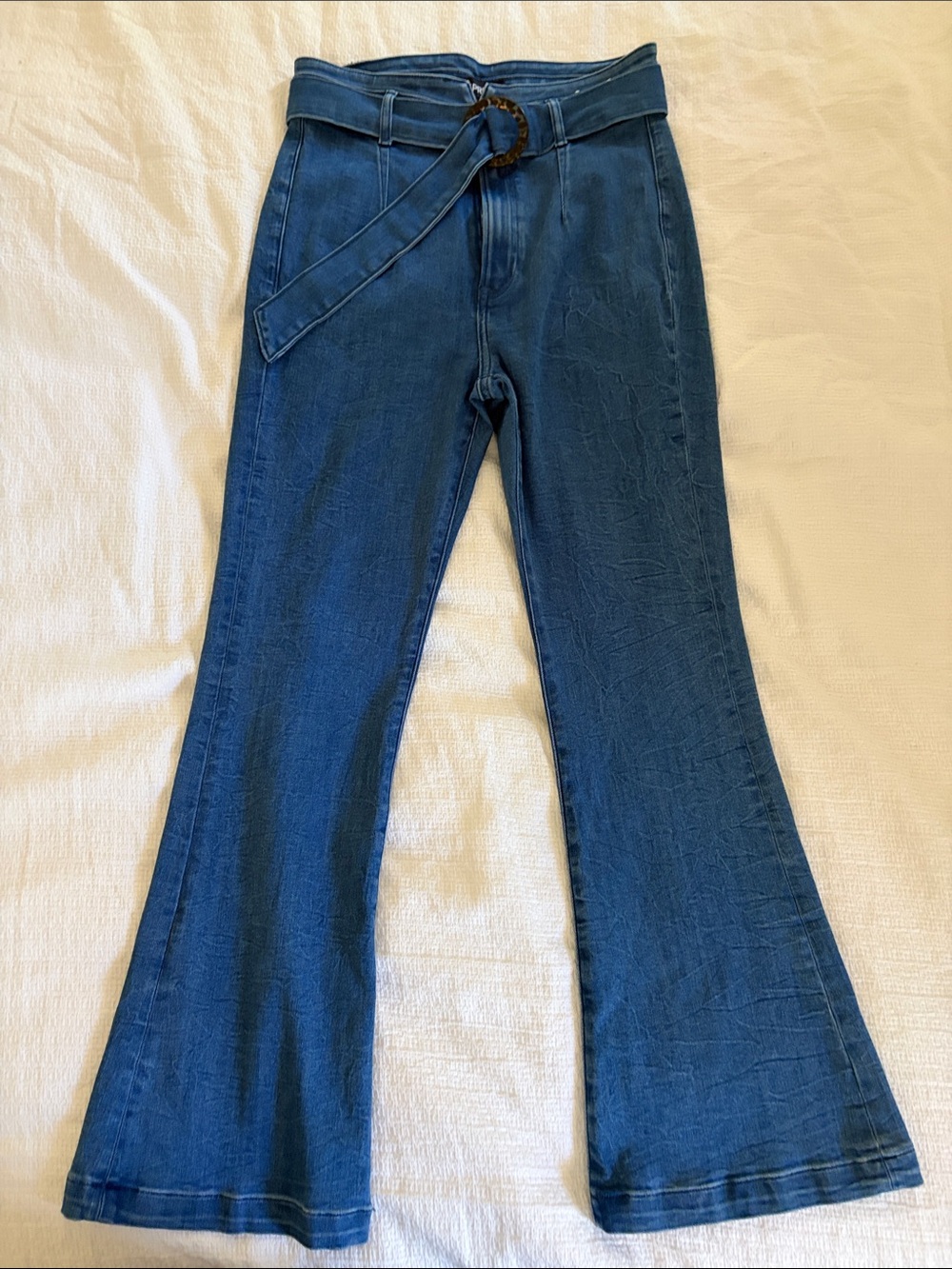 Express Dark Blue High-Waist Flare Jeans with Tortoiseshell Buckle Belt